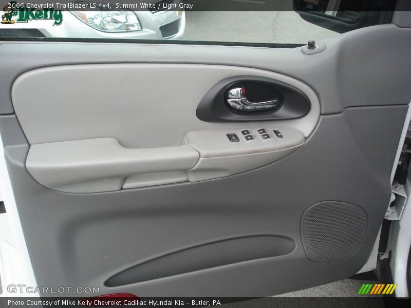 Summit White / Light Gray 2006 Chevrolet TrailBlazer LS 4x4