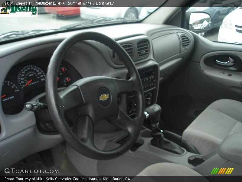 Summit White / Light Gray 2006 Chevrolet TrailBlazer LS 4x4