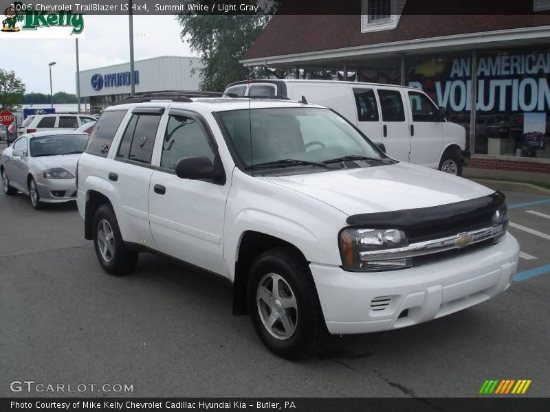Summit White / Light Gray 2006 Chevrolet TrailBlazer LS 4x4