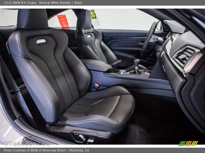 Mineral White Metallic / Black 2016 BMW M4 Coupe