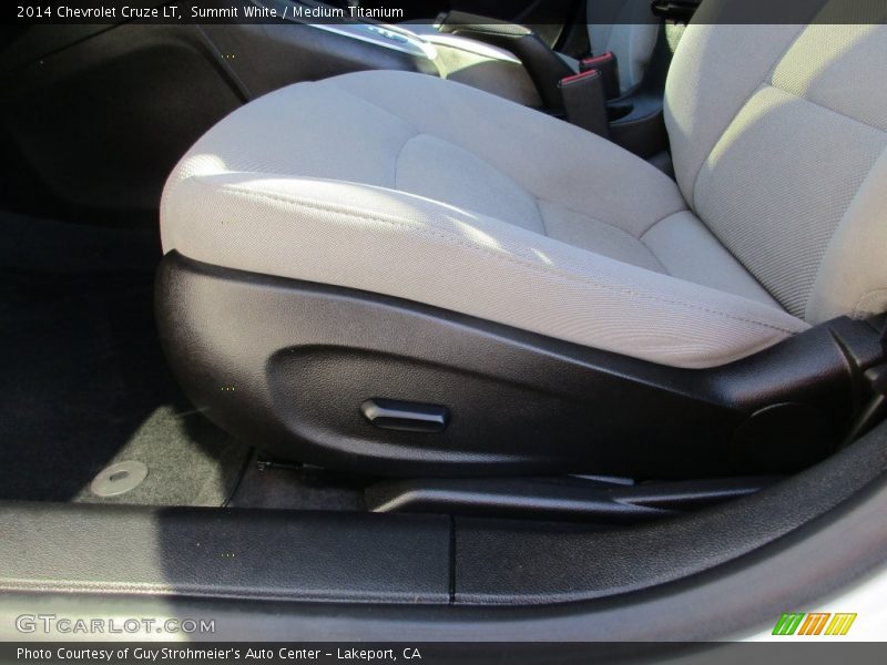 Summit White / Medium Titanium 2014 Chevrolet Cruze LT