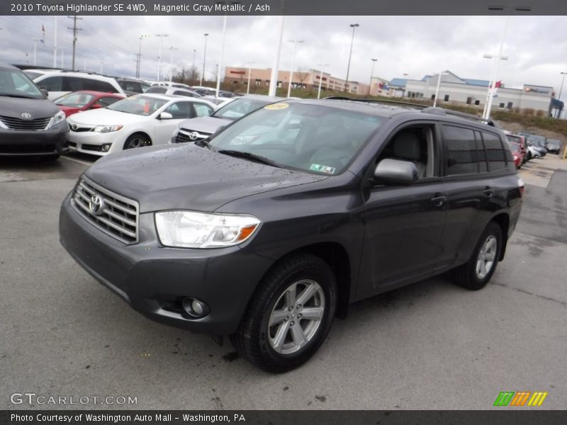 Magnetic Gray Metallic / Ash 2010 Toyota Highlander SE 4WD