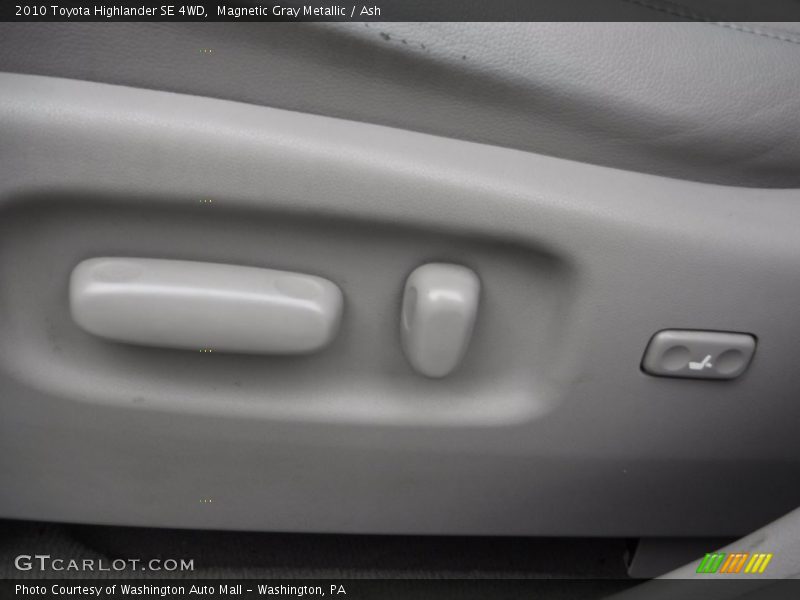 Magnetic Gray Metallic / Ash 2010 Toyota Highlander SE 4WD