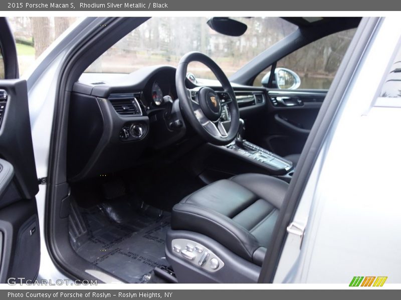 Rhodium Silver Metallic / Black 2015 Porsche Macan S