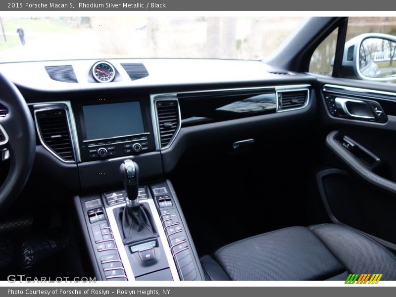 Rhodium Silver Metallic / Black 2015 Porsche Macan S