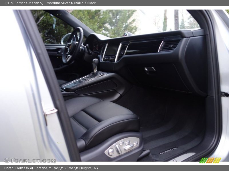 Rhodium Silver Metallic / Black 2015 Porsche Macan S