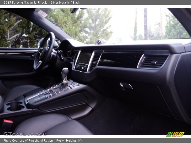 Rhodium Silver Metallic / Black 2015 Porsche Macan S