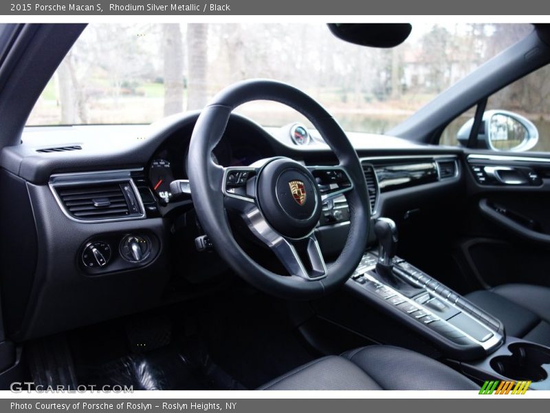Rhodium Silver Metallic / Black 2015 Porsche Macan S