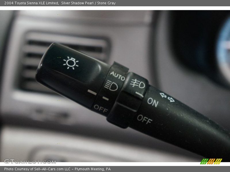 Silver Shadow Pearl / Stone Gray 2004 Toyota Sienna XLE Limited