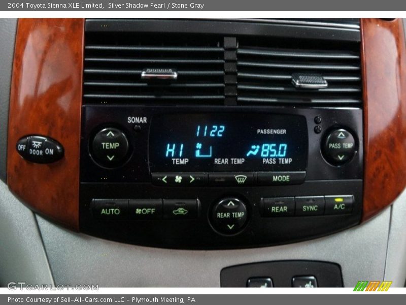Silver Shadow Pearl / Stone Gray 2004 Toyota Sienna XLE Limited