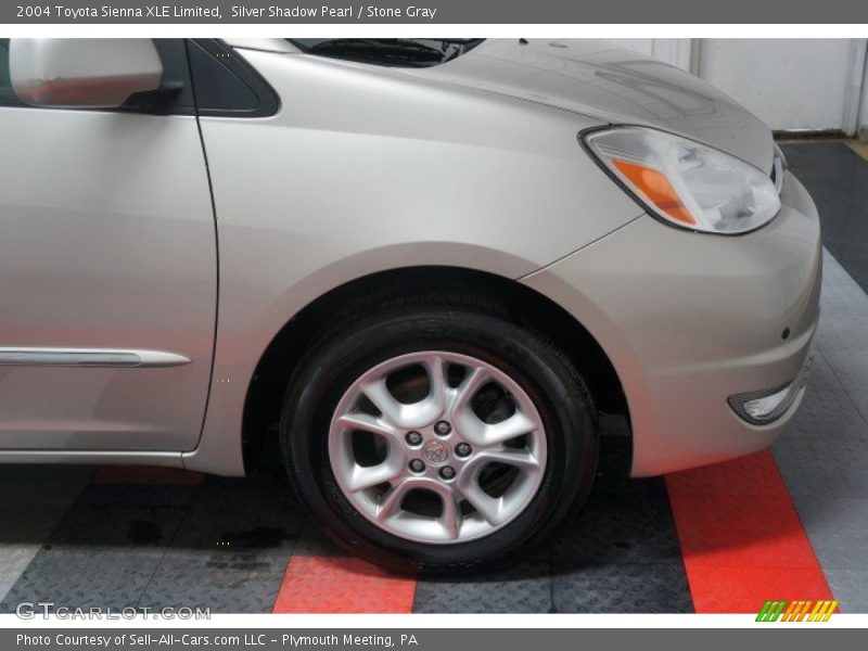 Silver Shadow Pearl / Stone Gray 2004 Toyota Sienna XLE Limited