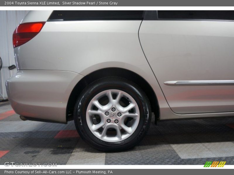 Silver Shadow Pearl / Stone Gray 2004 Toyota Sienna XLE Limited