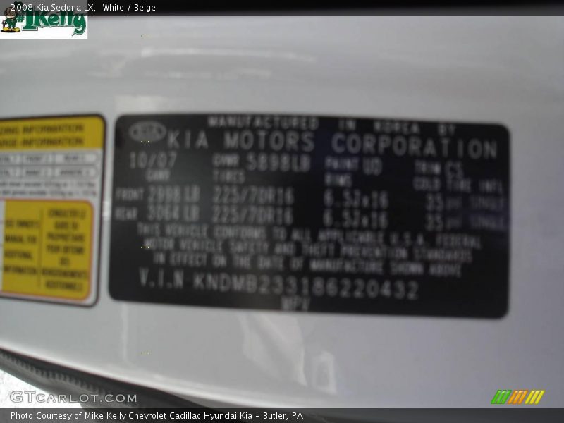 White / Beige 2008 Kia Sedona LX