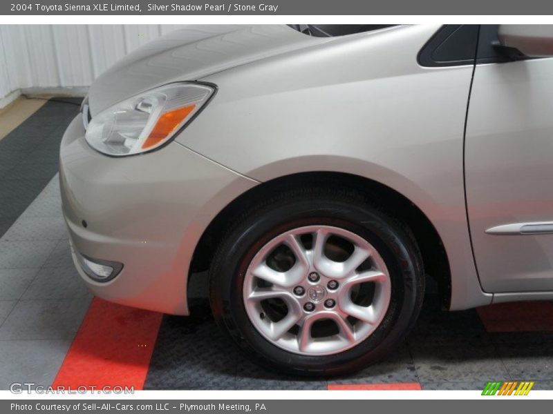 Silver Shadow Pearl / Stone Gray 2004 Toyota Sienna XLE Limited