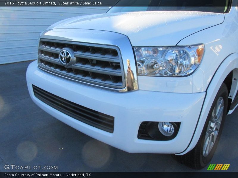 Super White / Sand Beige 2016 Toyota Sequoia Limited