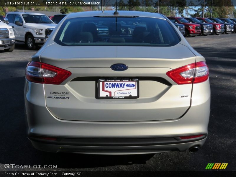 Tectonic Metallic / Charcoal Black 2016 Ford Fusion SE