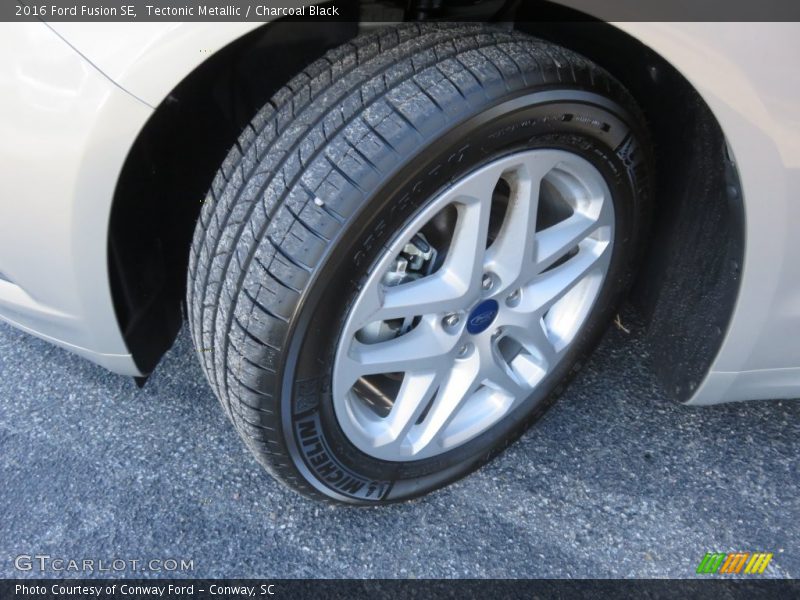 Tectonic Metallic / Charcoal Black 2016 Ford Fusion SE