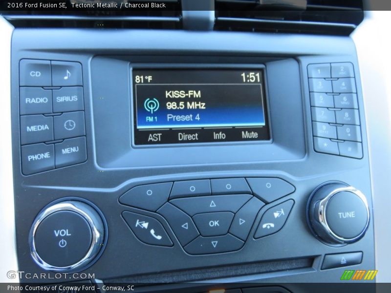 Tectonic Metallic / Charcoal Black 2016 Ford Fusion SE