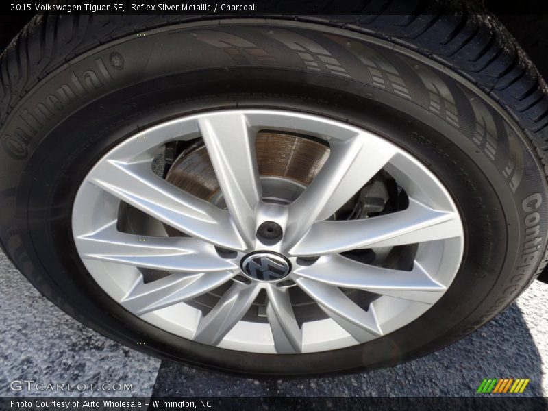 Reflex Silver Metallic / Charcoal 2015 Volkswagen Tiguan SE