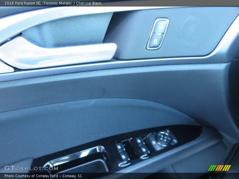 Tectonic Metallic / Charcoal Black 2016 Ford Fusion SE
