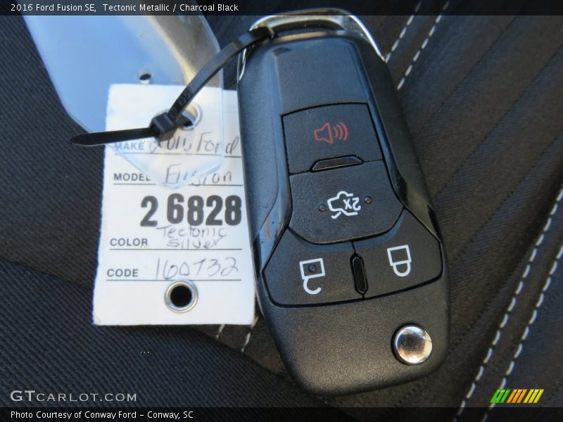 Tectonic Metallic / Charcoal Black 2016 Ford Fusion SE