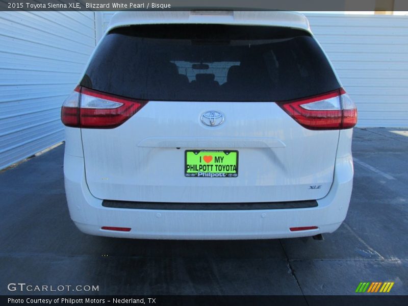 Blizzard White Pearl / Bisque 2015 Toyota Sienna XLE