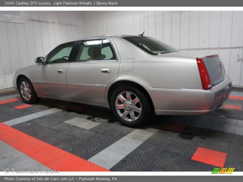 Light Platinum Metallic / Ebony Black 2006 Cadillac DTS Luxury