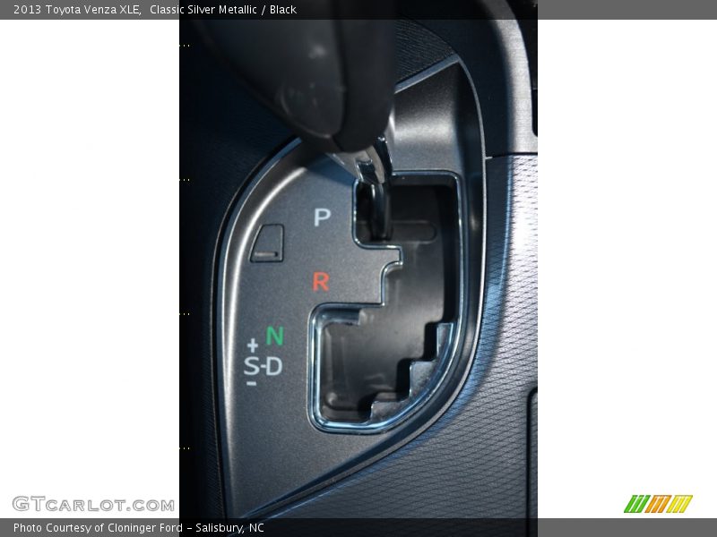 Classic Silver Metallic / Black 2013 Toyota Venza XLE