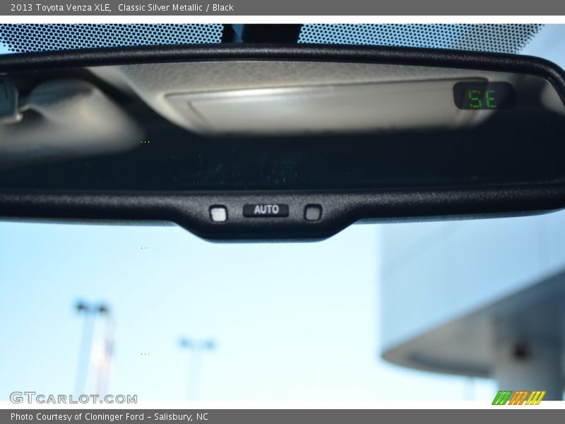 Classic Silver Metallic / Black 2013 Toyota Venza XLE