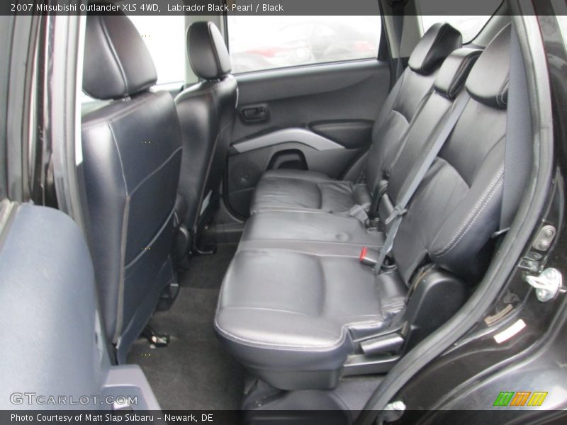 Labrador Black Pearl / Black 2007 Mitsubishi Outlander XLS 4WD