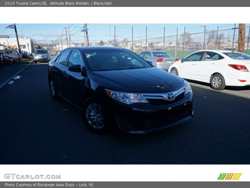 Attitude Black Metallic / Black/Ash 2014 Toyota Camry SE