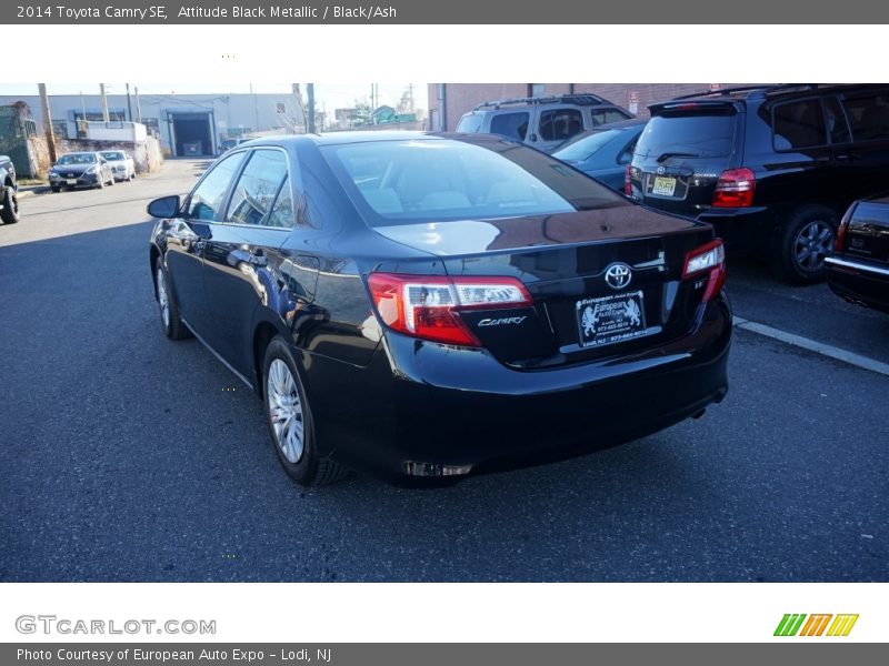 Attitude Black Metallic / Black/Ash 2014 Toyota Camry SE