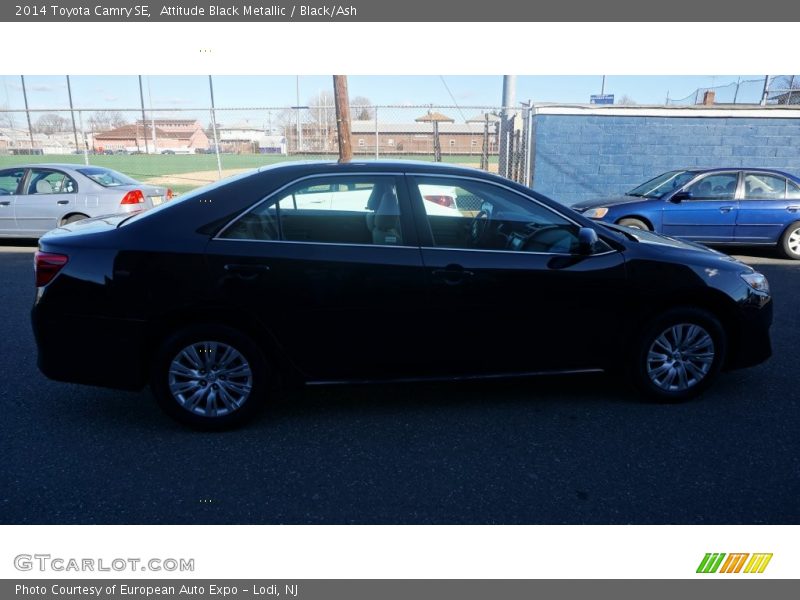 Attitude Black Metallic / Black/Ash 2014 Toyota Camry SE