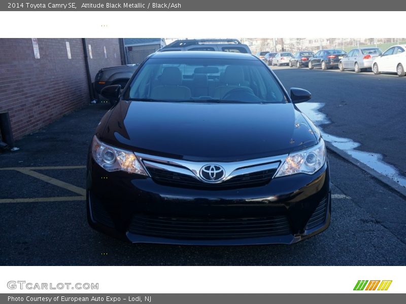 Attitude Black Metallic / Black/Ash 2014 Toyota Camry SE