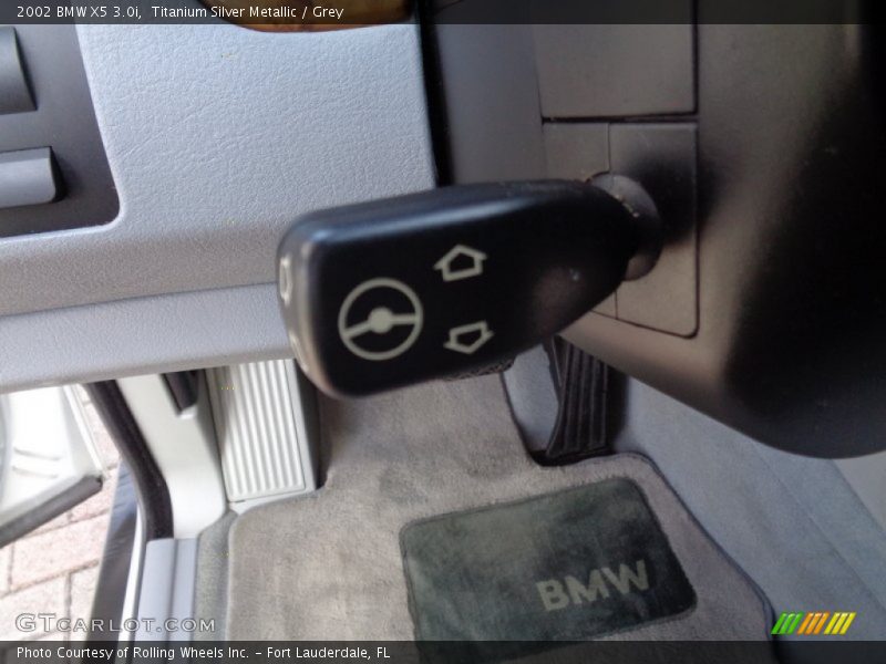 Titanium Silver Metallic / Grey 2002 BMW X5 3.0i