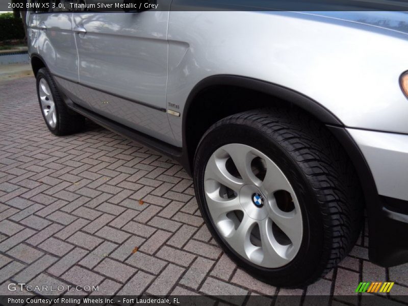 Titanium Silver Metallic / Grey 2002 BMW X5 3.0i