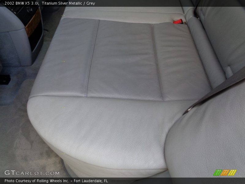 Titanium Silver Metallic / Grey 2002 BMW X5 3.0i