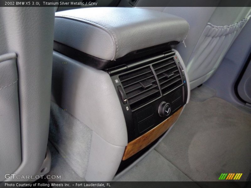 Titanium Silver Metallic / Grey 2002 BMW X5 3.0i