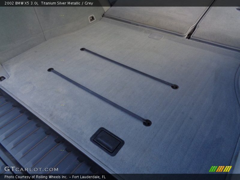 Titanium Silver Metallic / Grey 2002 BMW X5 3.0i