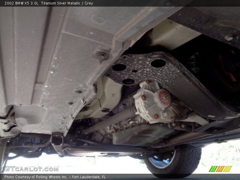 Undercarriage of 2002 X5 3.0i