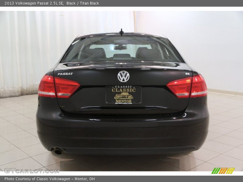 Black / Titan Black 2013 Volkswagen Passat 2.5L SE