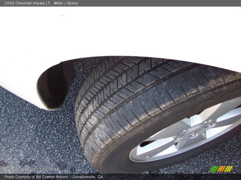 White / Ebony 2009 Chevrolet Impala LT