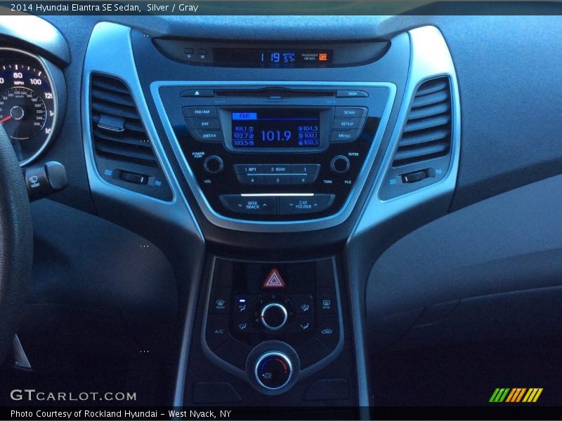 Silver / Gray 2014 Hyundai Elantra SE Sedan