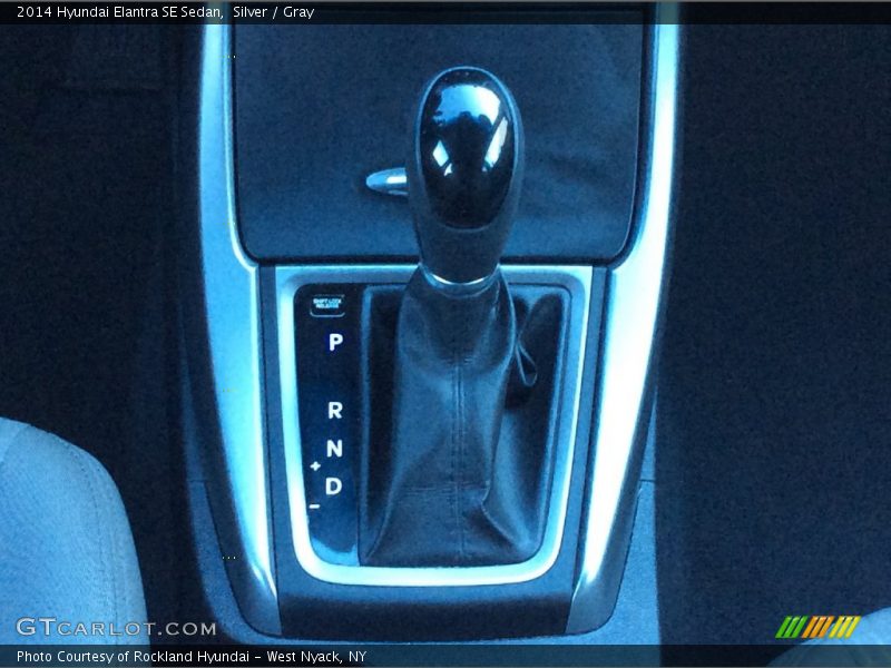 Silver / Gray 2014 Hyundai Elantra SE Sedan