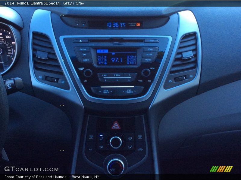 Gray / Gray 2014 Hyundai Elantra SE Sedan