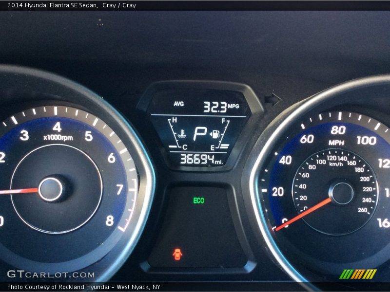 Gray / Gray 2014 Hyundai Elantra SE Sedan