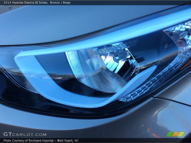 Bronze / Beige 2014 Hyundai Elantra SE Sedan