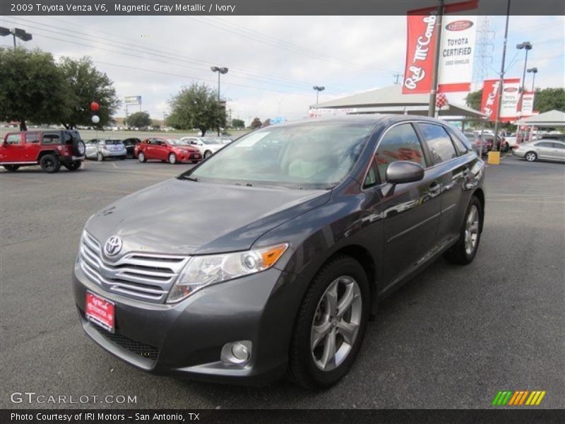 Magnetic Gray Metallic / Ivory 2009 Toyota Venza V6