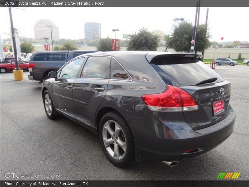 Magnetic Gray Metallic / Ivory 2009 Toyota Venza V6