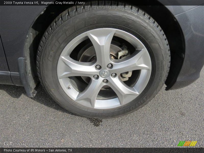 Magnetic Gray Metallic / Ivory 2009 Toyota Venza V6